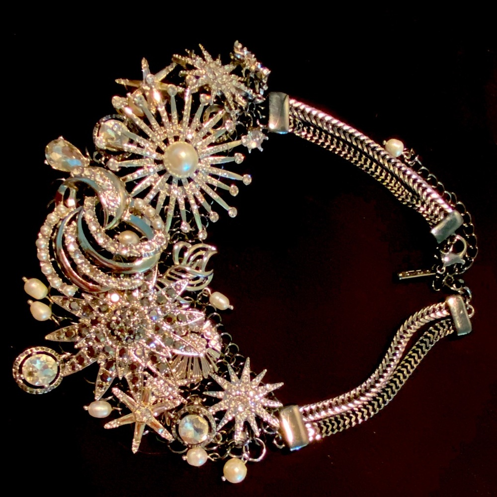 NEW Sparkling Elegant Holiday Necklace
